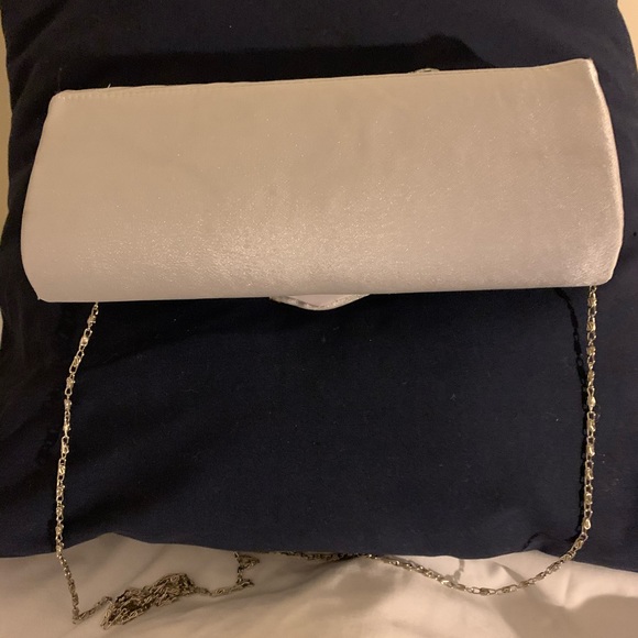 Mother of the Groom - Picture 2 of 4